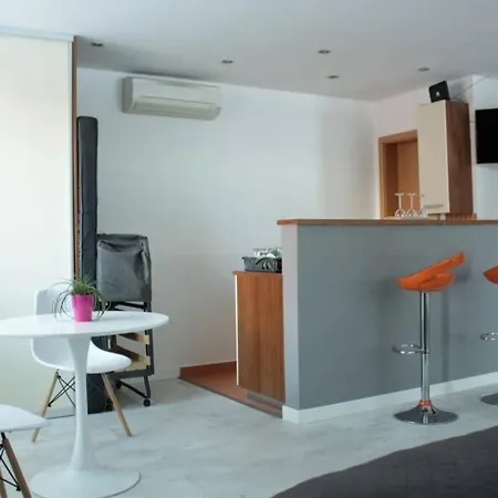 Lägenhet Apartman - Dlhe Diely Bratislava